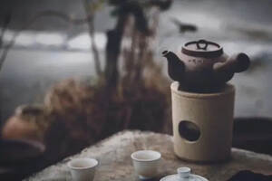 到底是什么样的天时、地利、人和让凤凰单丛成为了潮汕本地茶？