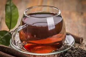 红茶为何不可以用100度的沸水冲泡呢？