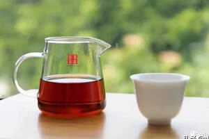 为什么红茶水放久会变绿？