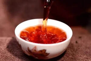 重发酵的普洱熟茶适合现喝，其实错了！