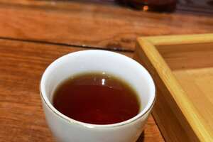 80年代易武古树茶结块老生茶散茶。80年代易武古树茶