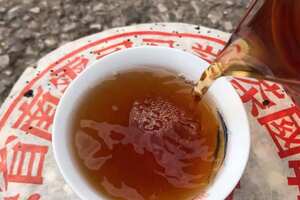

99年第一批红丝带老树圆茶，老生干仓茶，饼形