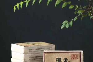 2012年勐库戎氏原香古树生砖，400克/片，这款茶