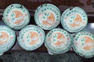 2006年老曼峨布朗青饼，16年转化的老茶了口粮