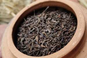 93年镇康茶厂土司贡茶，老熟茶，汤色褐红透亮，滋味滑