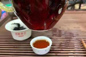 2006年班章古树普洱茶熟茶，200克/片茶生活