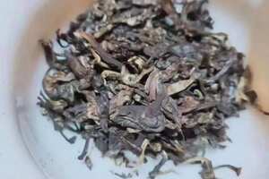 勐海乔木生态茶，七星孔雀，357克一饼，色泽红润，茶