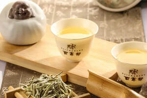 百茶邦告诉你白茶饼需要润茶吗？