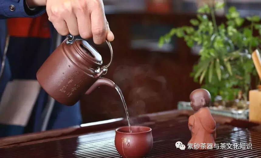 你的紫砂壶倒茶时“流口水”吗？