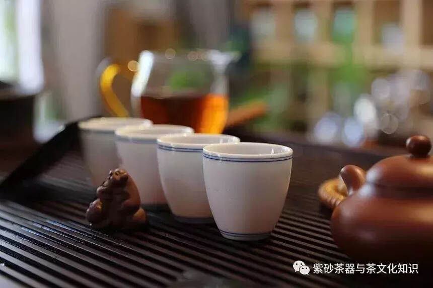 紫砂壶泡茶，就一定要“一壶一茶”？