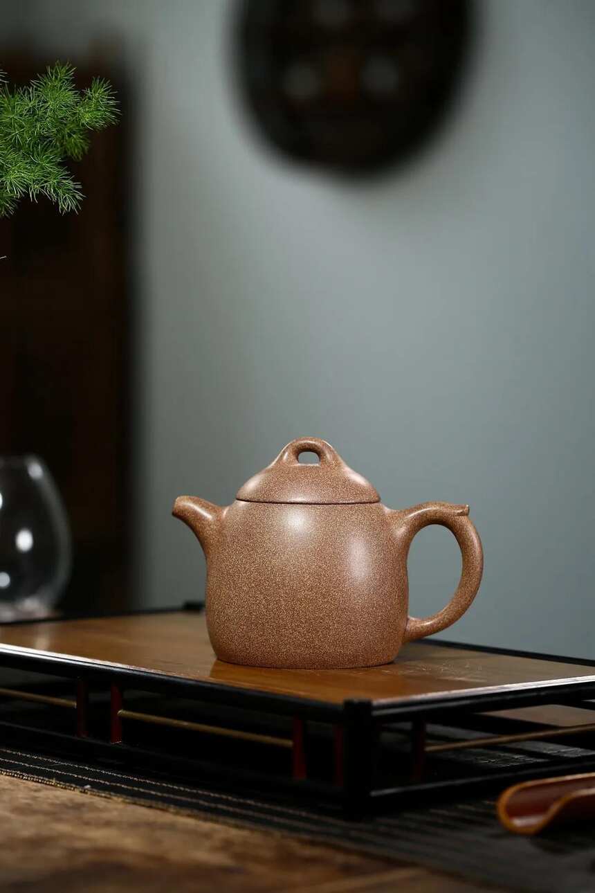 「秦权」范俊华（国助理工艺美术师）宜兴原矿紫砂茶壶