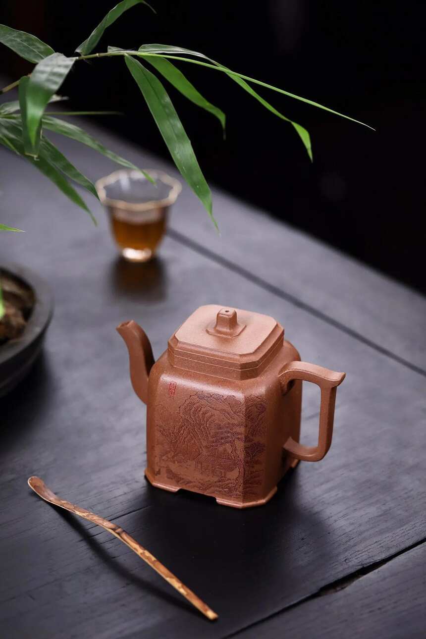 高工精品 「福鼎八方」——高档蟹黄段、420cc——范立君