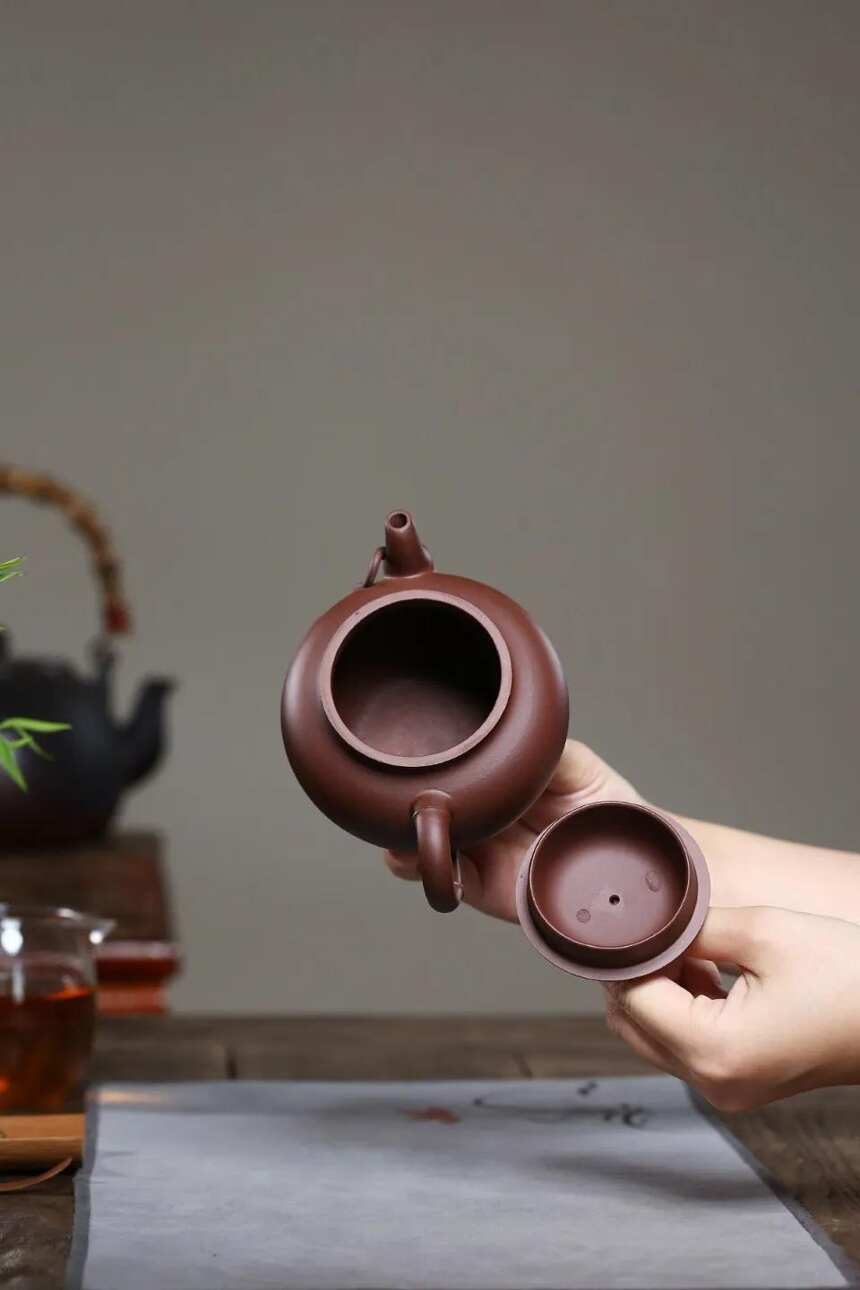 「雅竹」范俊华（国助理工艺美术师）宜兴原矿紫砂茶壶