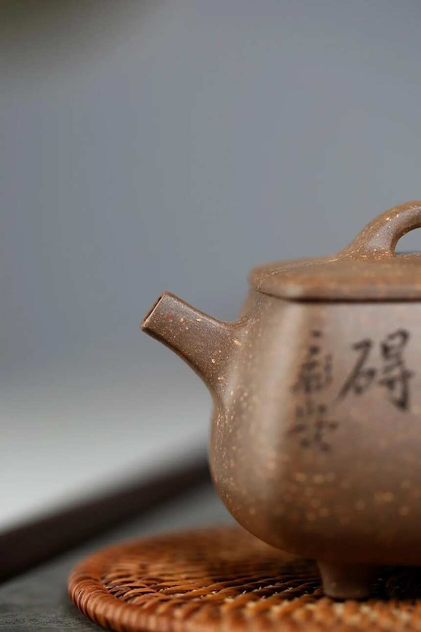 「品茗」：心无挂碍 范卓群 280cc 稀有羊脂玉砂刻画：刘一飞