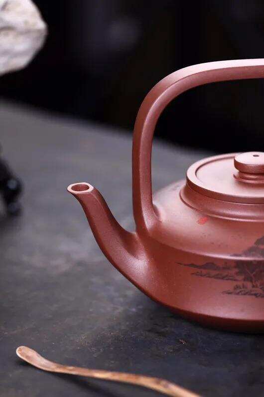 高工精品「 提璧壶」 高档底槽清，550毫升作者：范立君