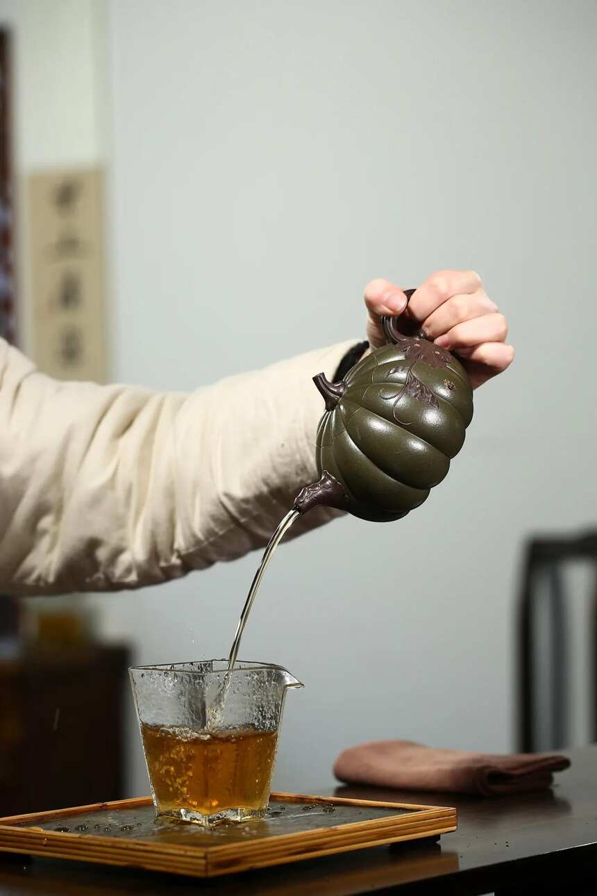 「南瓜壶」蒋爱英（国高工艺美术师）宜兴原矿紫砂茶壶