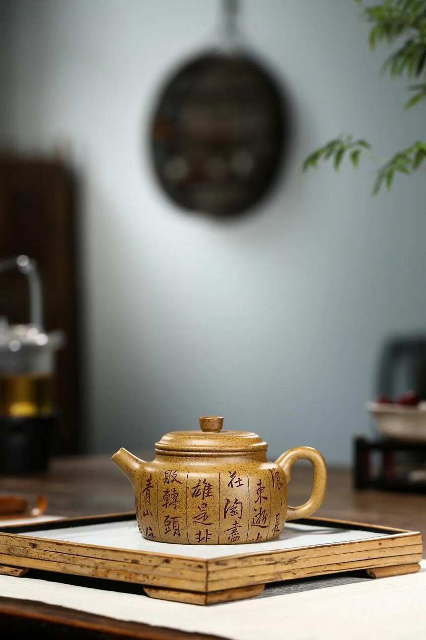 「德钟」范磊（国助理工艺美术师）宜兴原矿紫砂茶壶