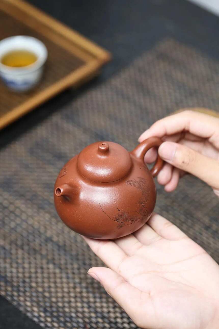 「三足乳鼎」270cc，降坡泥，范程丽（研高省大师牟锦芬高徒）