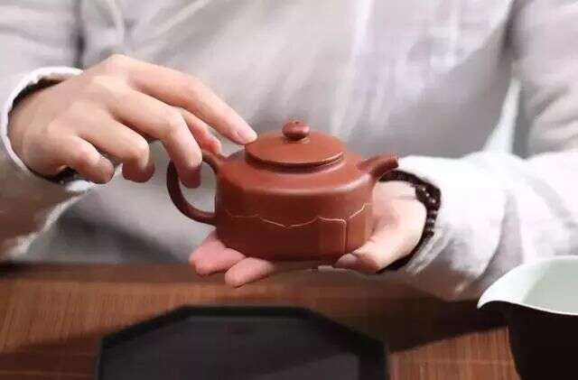 会买茶壶也是投资，紫砂壶收藏的5大指标，第二个最重要！