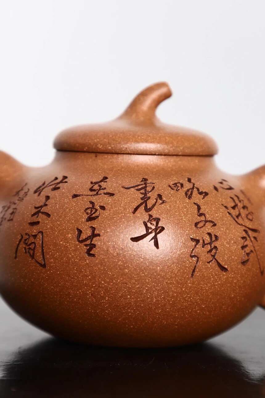 「茄段」蟹黄段 范小兰（国助理工艺美术师）