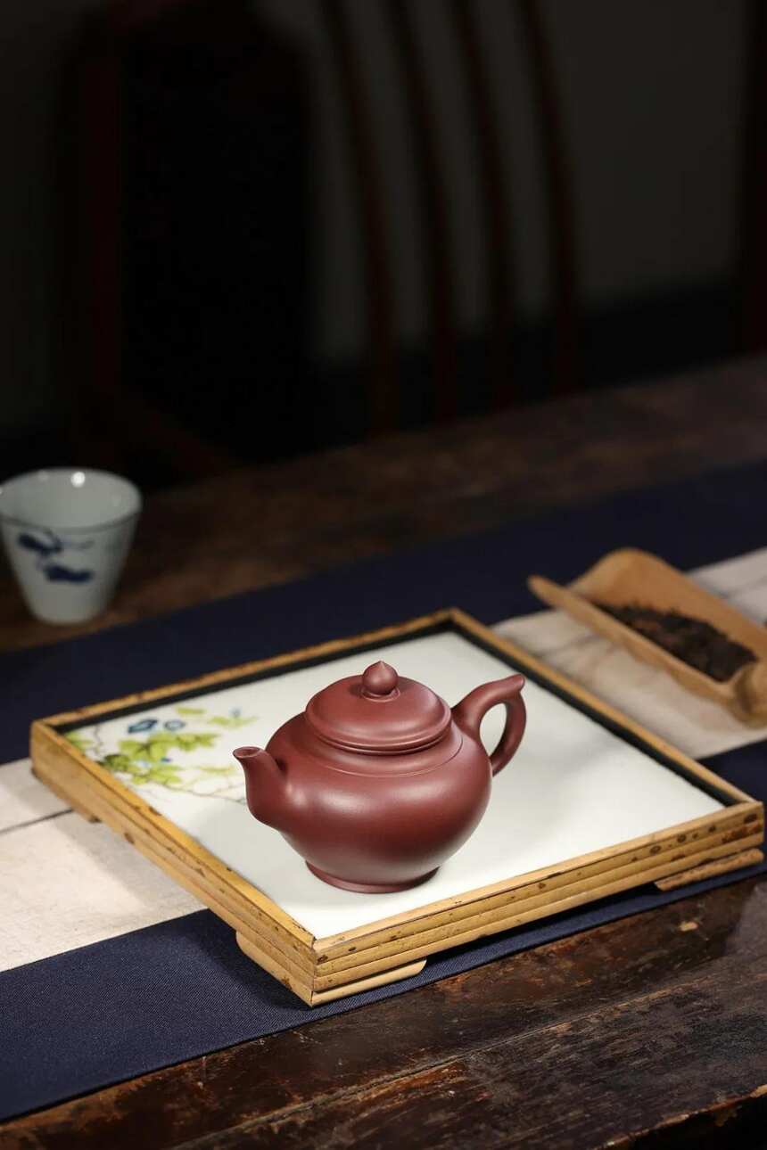 「笑樱」范俊华 （国助理工艺美术师）宜兴原矿紫砂茶壶