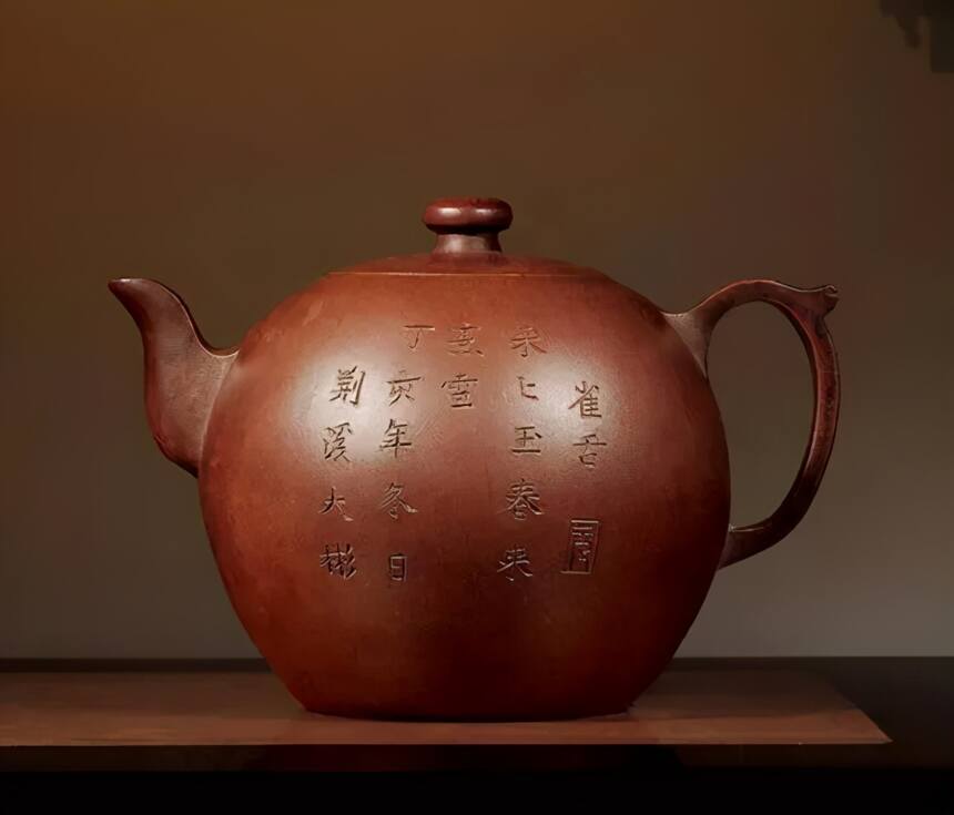 超珍館蔵】紫砂壺 連年有餘壺 時大彬款 紅泥 箱付 茶道品 置物 古賞物