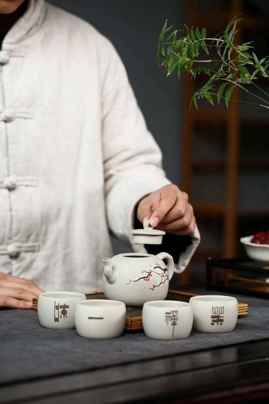 「圈钮套组」范磊（国助理工艺美术师）宜兴原矿紫砂茶壶