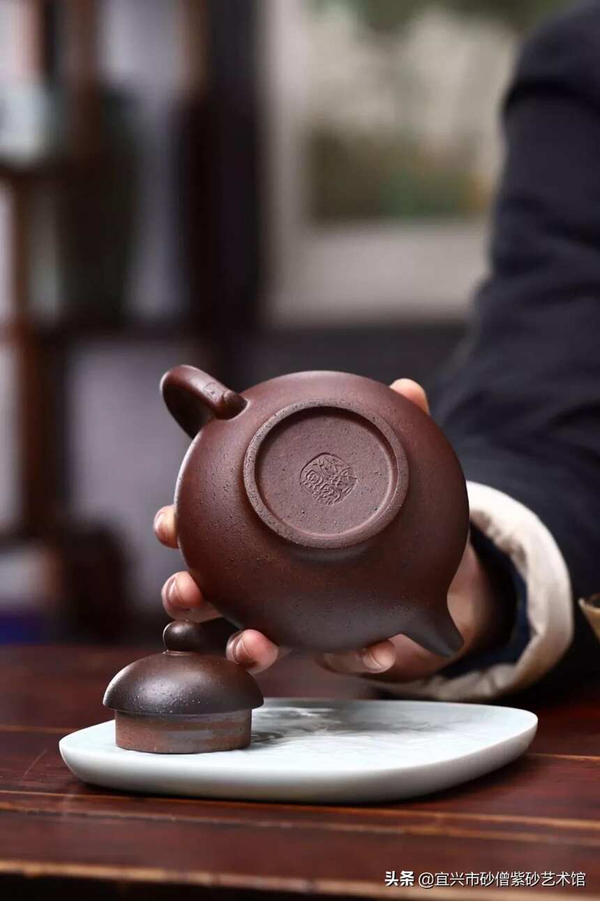 华颖，狄姣姣，宜兴原矿紫砂茶壶（国工艺美术师）