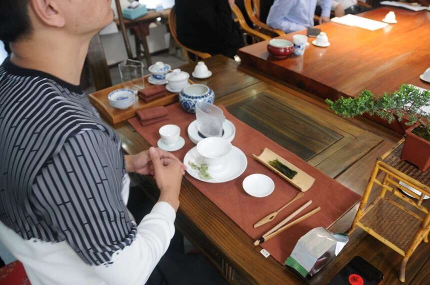 莫负春光 且饮春茶 ——4月7日清明茶会火热试茶中