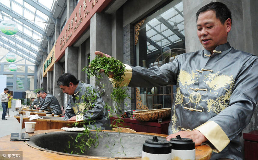 家里过期的茶叶太让人头疼，帮你搞定