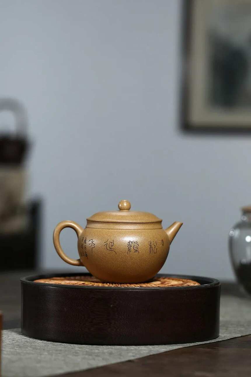 「圆鼓」余波（国工艺美术员）宜兴原矿紫砂茶壶