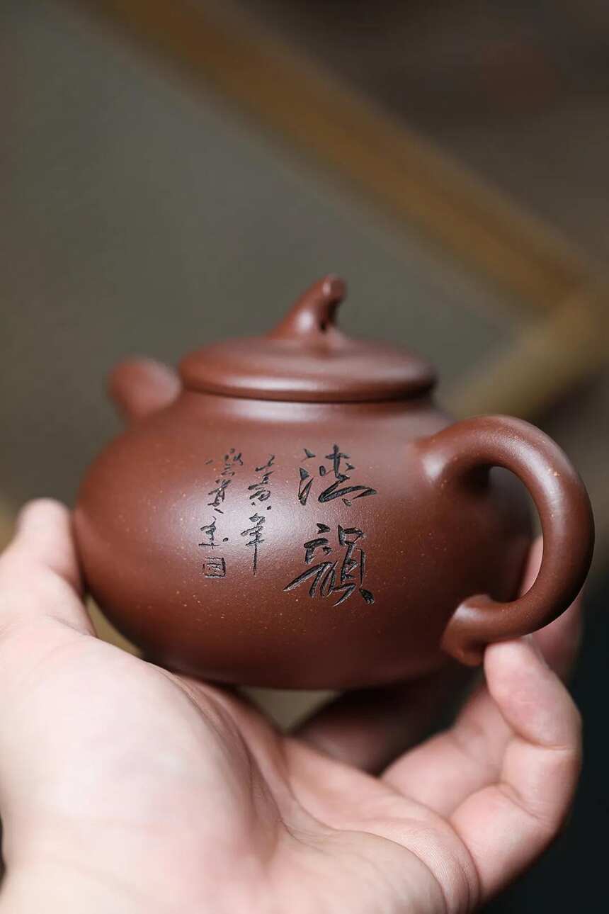 小茄瓜，220cc,紫玉金砂，冯小俊（国工艺美术师）