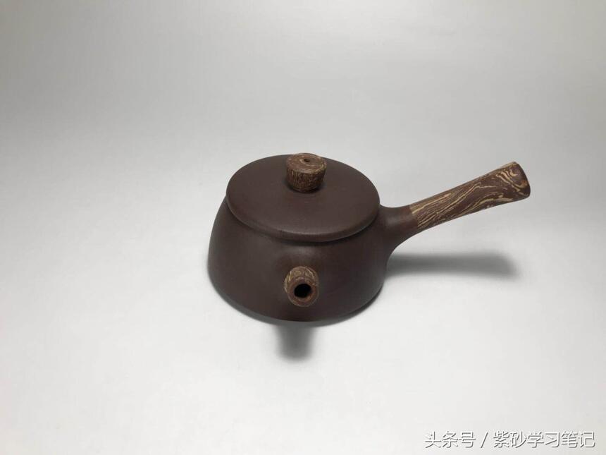 根据茶叶选购紫砂壶（四）：什么样的紫砂壶适合泡乌龙茶？