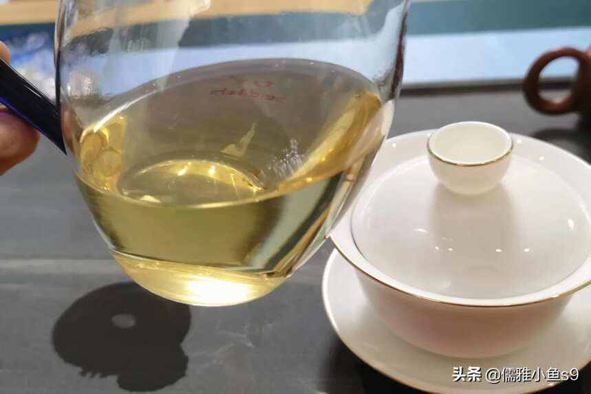 冲泡时，造成普洱茶茶汤混浊的因素有哪些