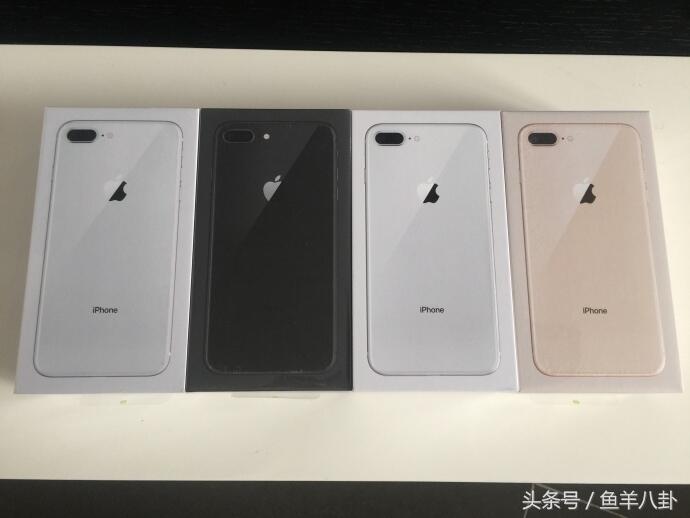 娱乐圈好老板黄晓明的豪气福利：一人一部iPhone8，大闸蟹满桌