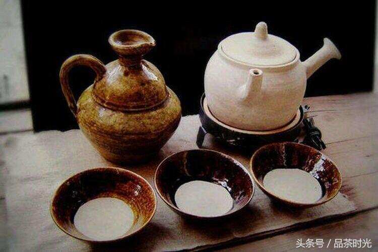 品茶时光｜建水紫陶从哪些方面影响着泡茶？