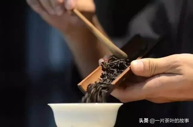 泡茶就像做事一样，都需要反复的琢磨，反复尝试