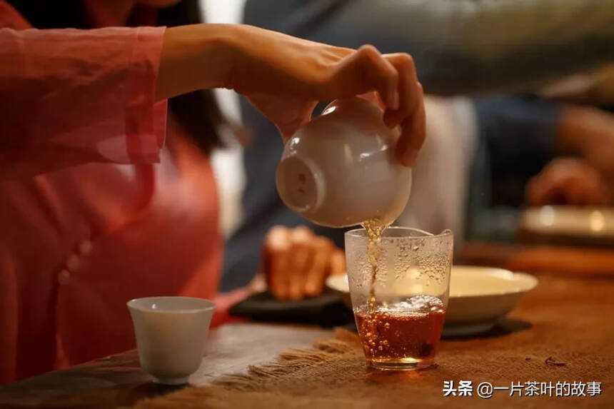 为什么说“茶满欺人”？