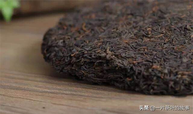 如何鉴别新茶与老茶？