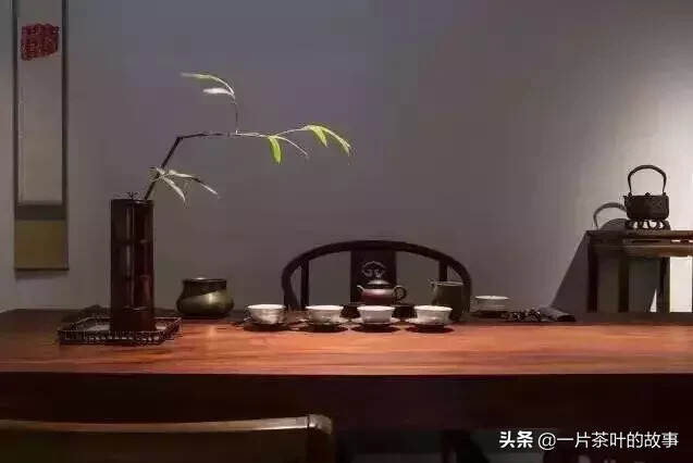 半壁山房待明月，一盏清茗酬知音