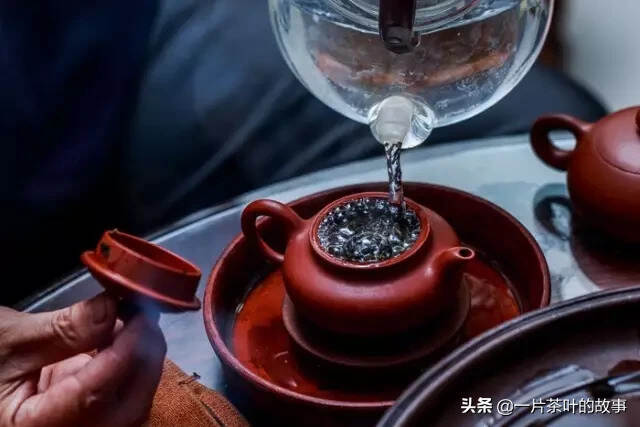 关于茶的泡沫