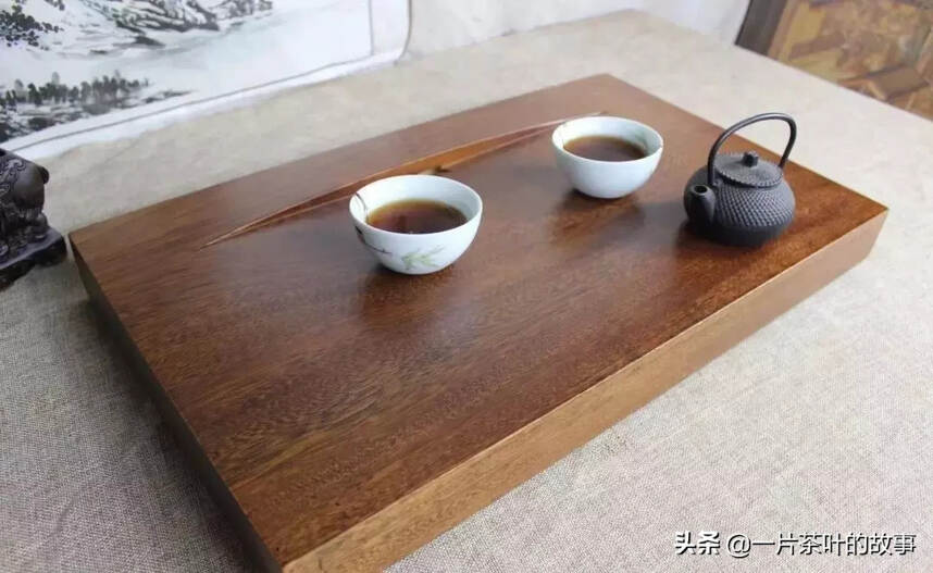 当把心沉浸在一杯茶里，喜欢茶的静谧和醇厚