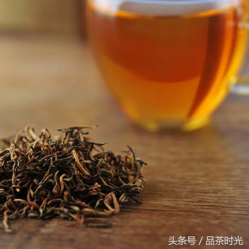 品茶时光｜金骏眉属于红茶 花果香清新优雅而细腻