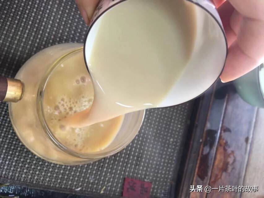 金毛毫碎红｜4个步骤教您制作最好喝的奶茶