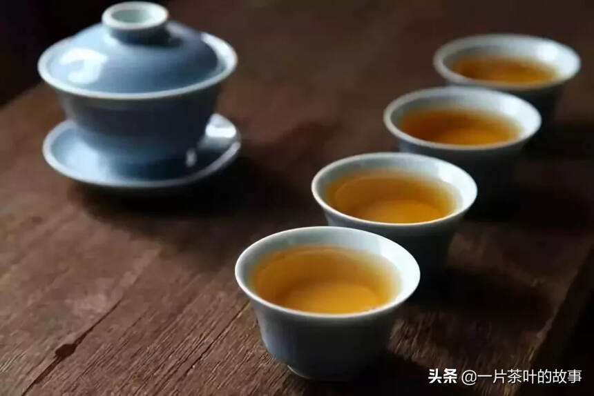 喝茶浅酌细品，正道是人生如茶