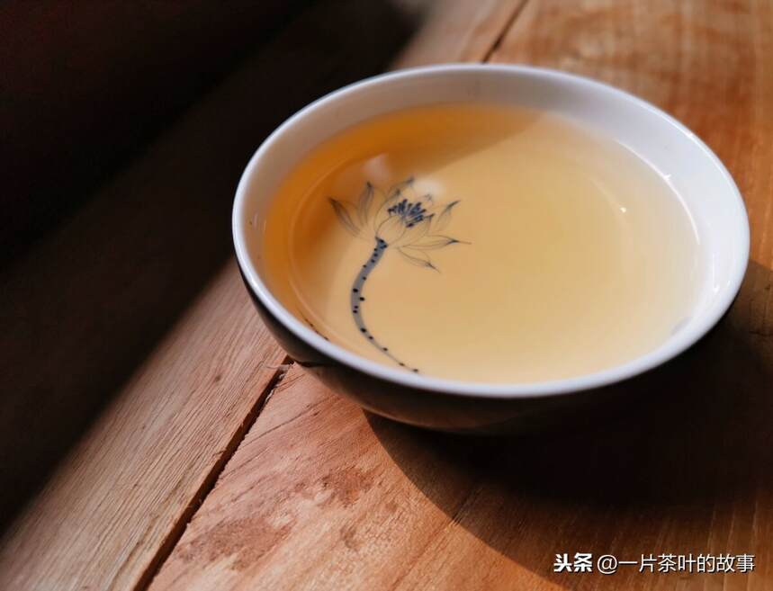 放了多久算隔夜茶？隔夜茶还能喝吗？