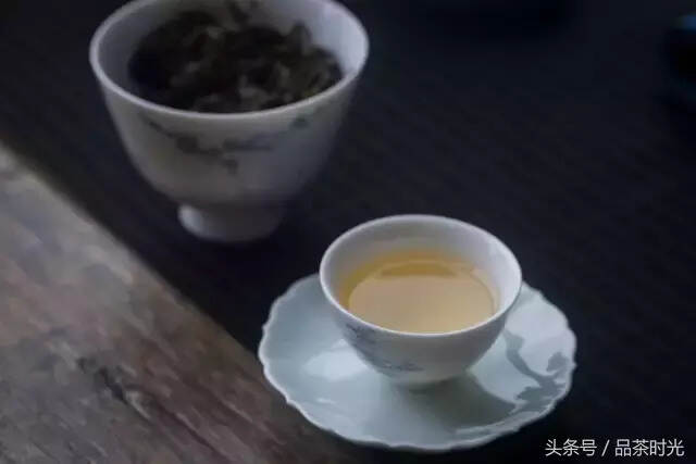 品茶时光｜鸭屎香，臭名昭著，却香得化骨酥魂