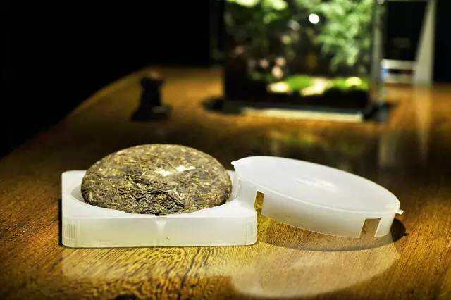 世界顶尖魔方设计师设计的普洱茶收藏盒，很厉害！