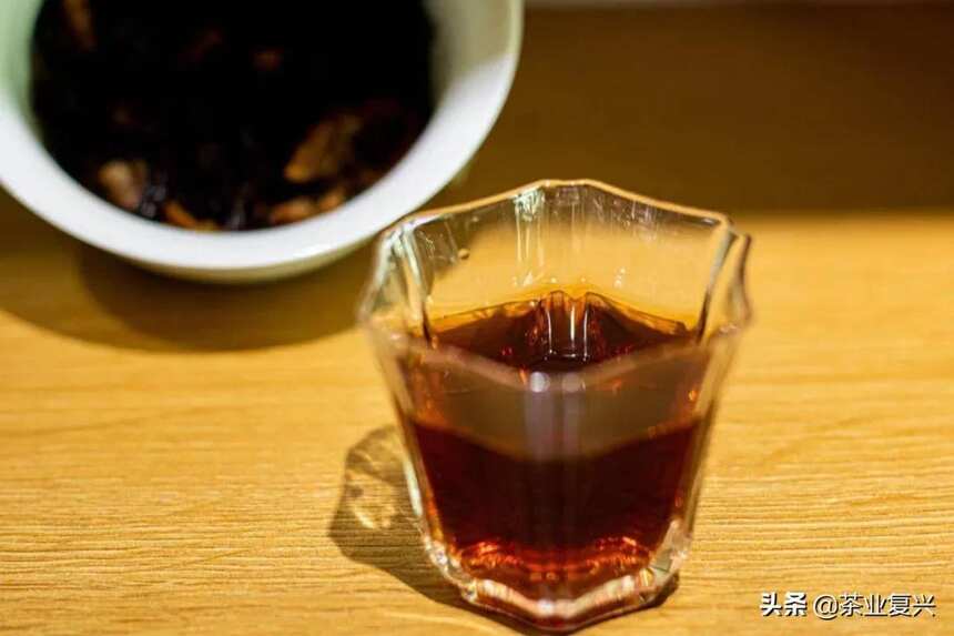 冬天适合喝什么茶？这四款茶陪你过冬天