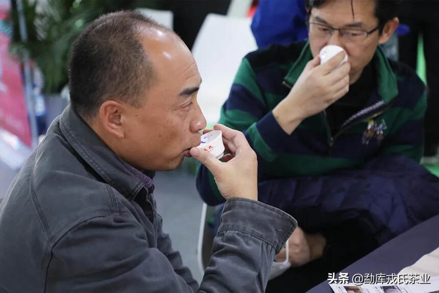 好茶•好生意︱昆明茶博会，喝戎氏冰岛，限量飞天礼包有售